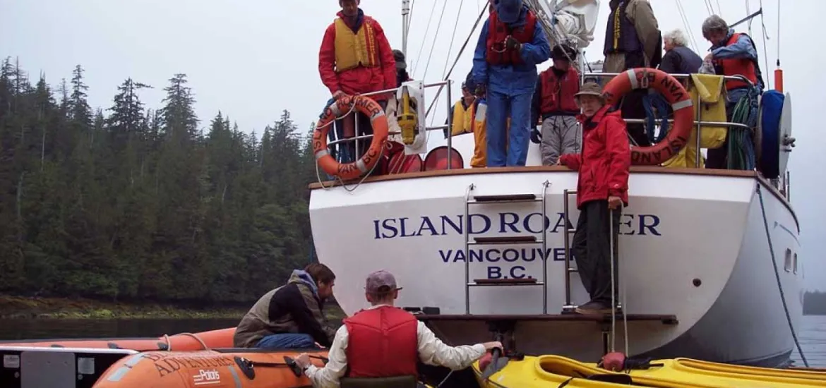 Loading on and off the zodiacs with the Island Roamer Loading on and off the zodiacs with the Island Roamer